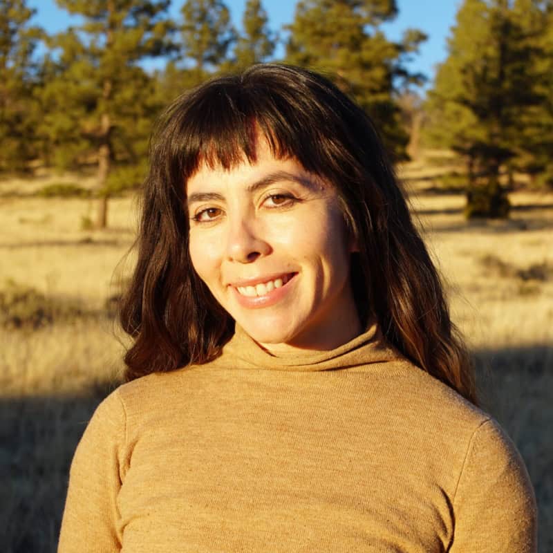 DSC09415-scaled_800x800_acf_cropped Elisa Reed